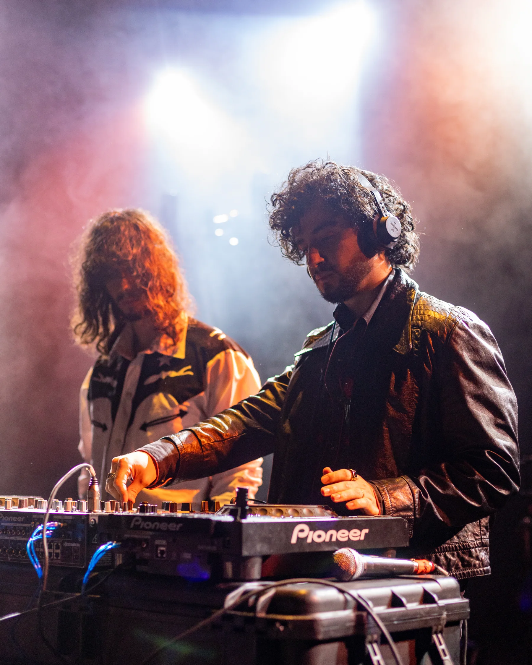 Opening DJ performing before Astronomía Interior at the Lunario del Auditorio Nacional in Mexico City, photographed by Ludovic Delot · frame 2