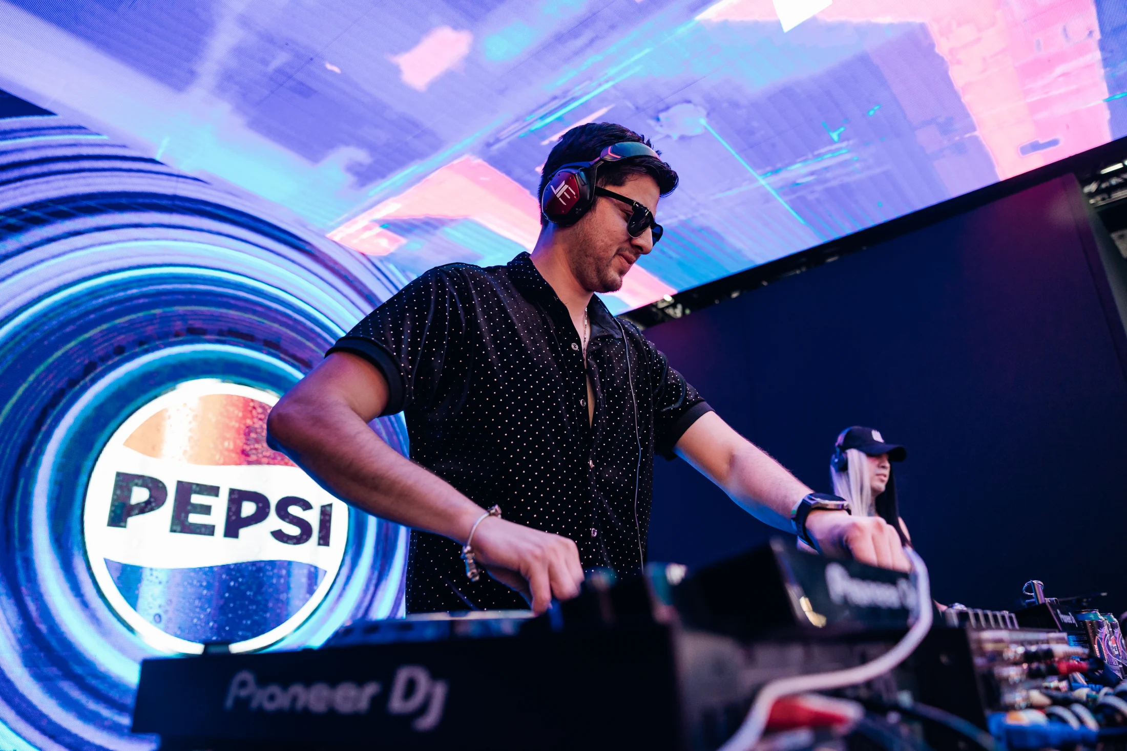 Jorge Escalante at EDC Mexico 2025, photographed by Ludovic Delot