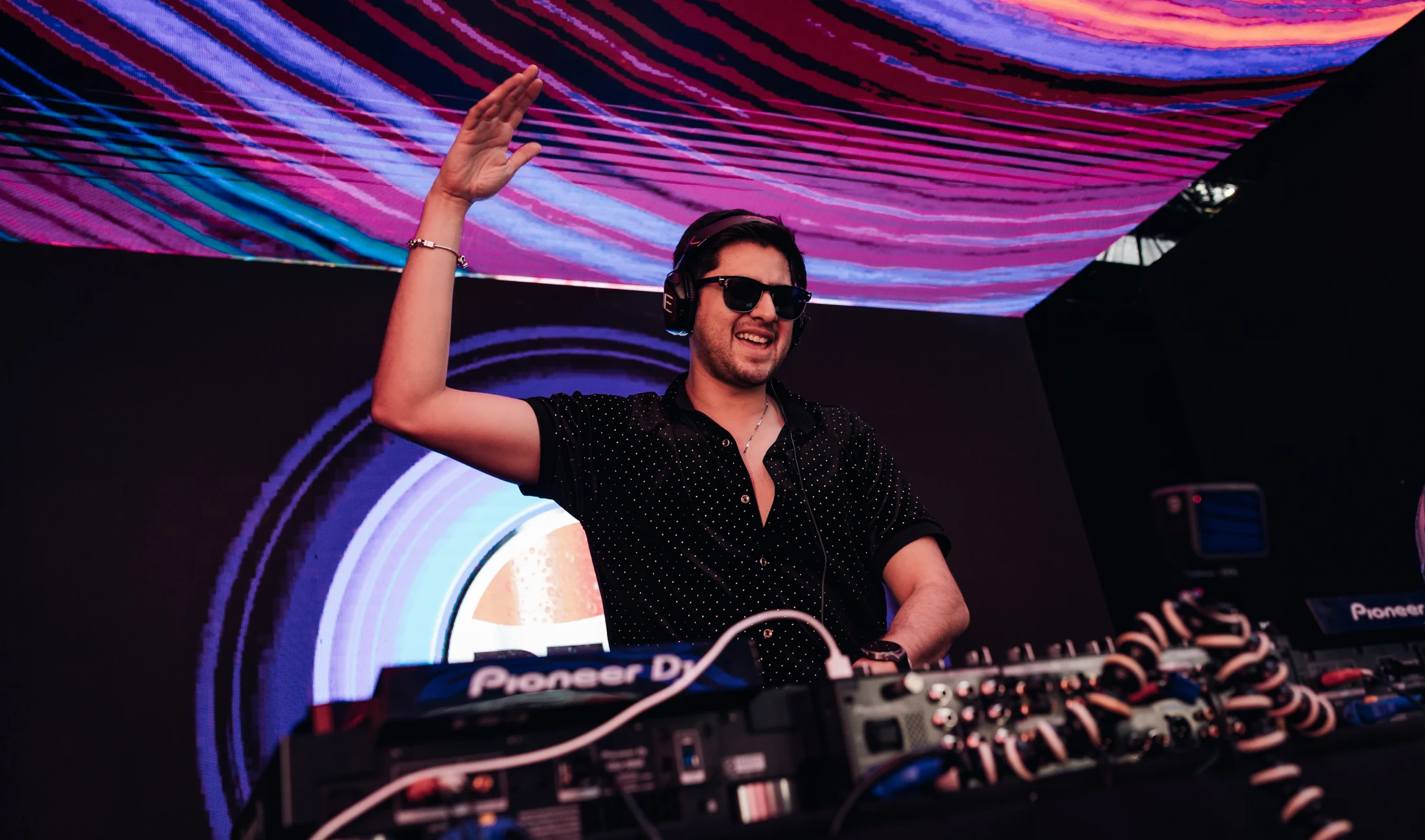 Jorge Escalante at EDC Mexico 2025, photographed by Ludovic Delot