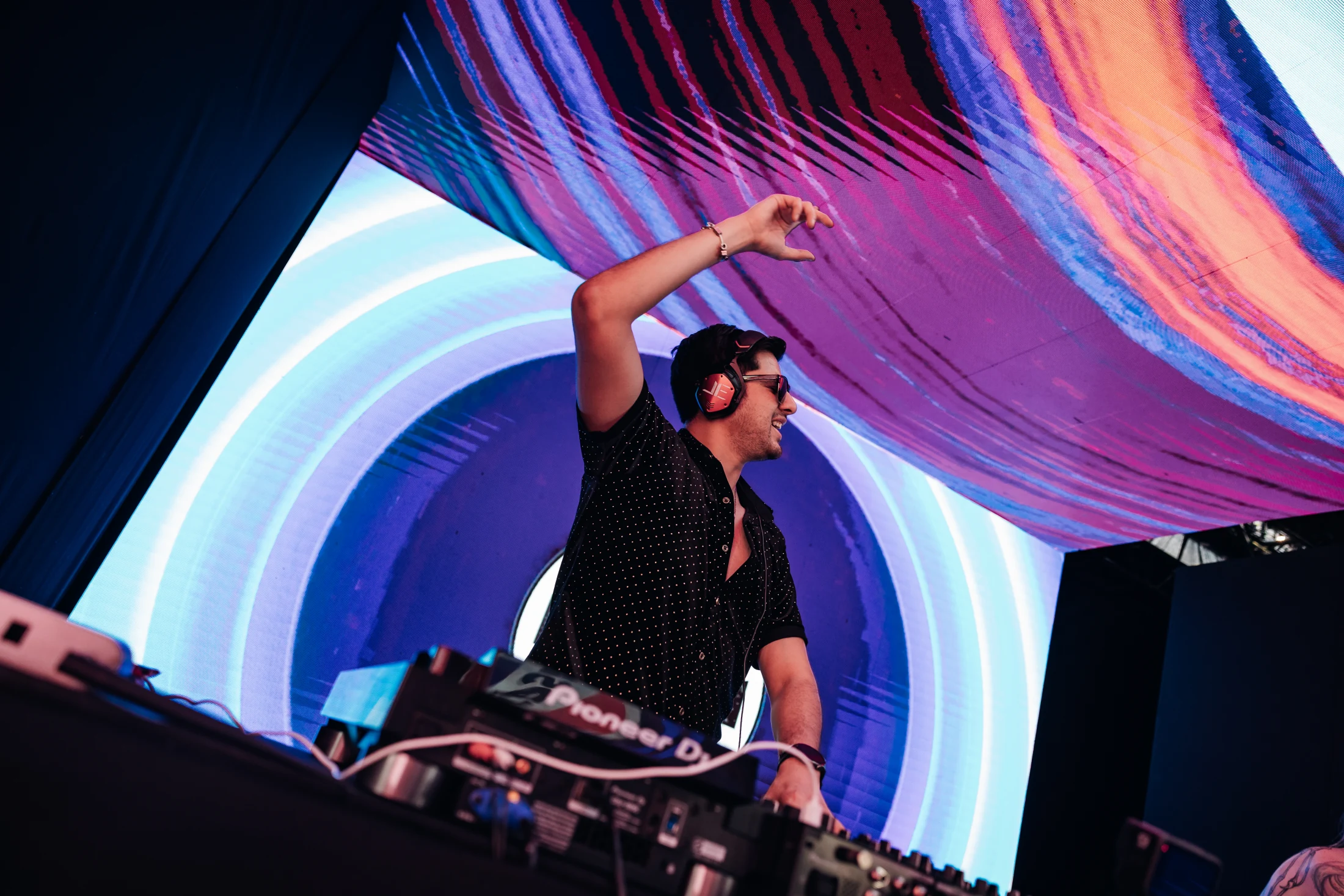 Jorge Escalante at EDC Mexico 2025, photographed by Ludovic Delot