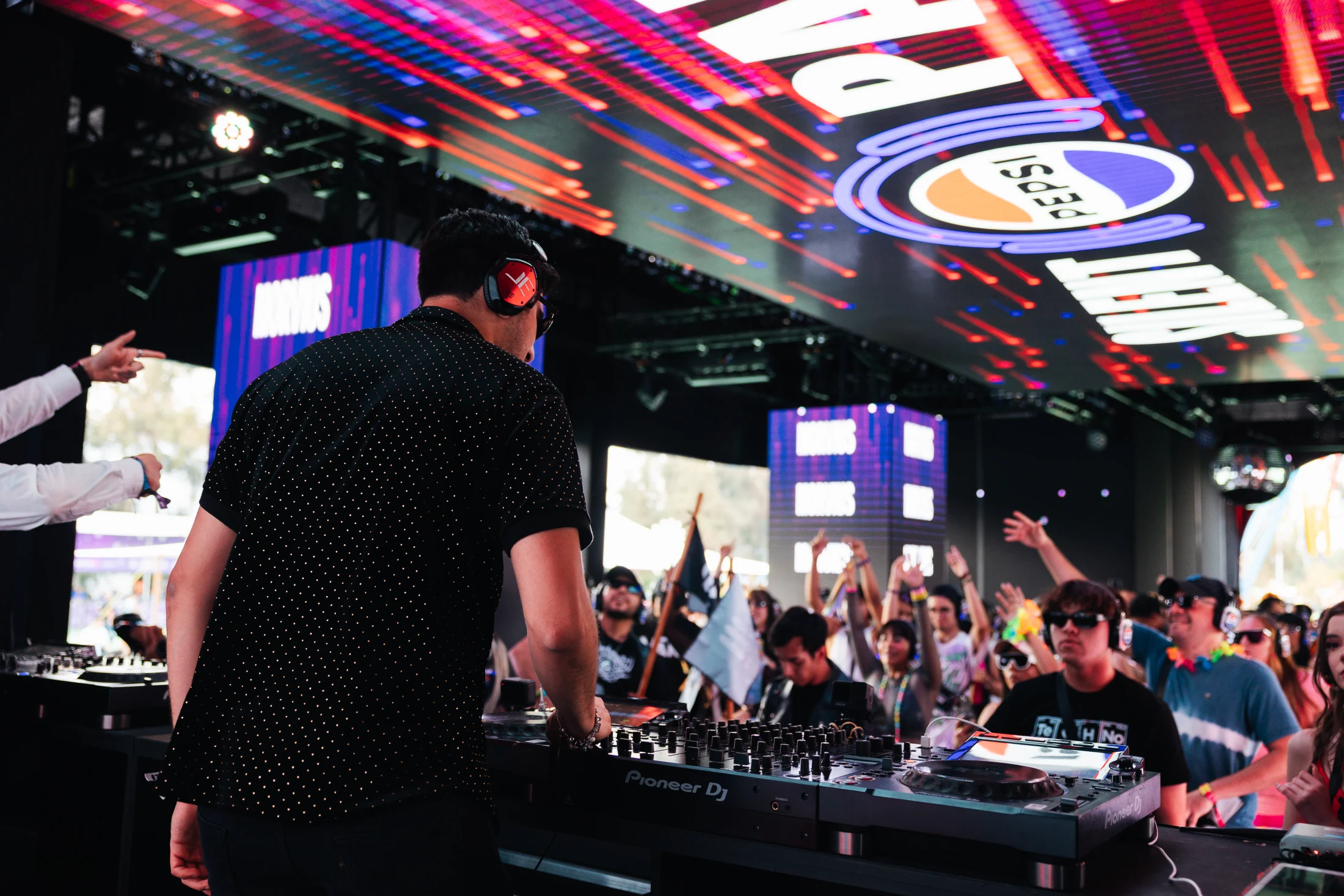 Jorge Escalante at EDC Mexico 2025, photographed by Ludovic Delot