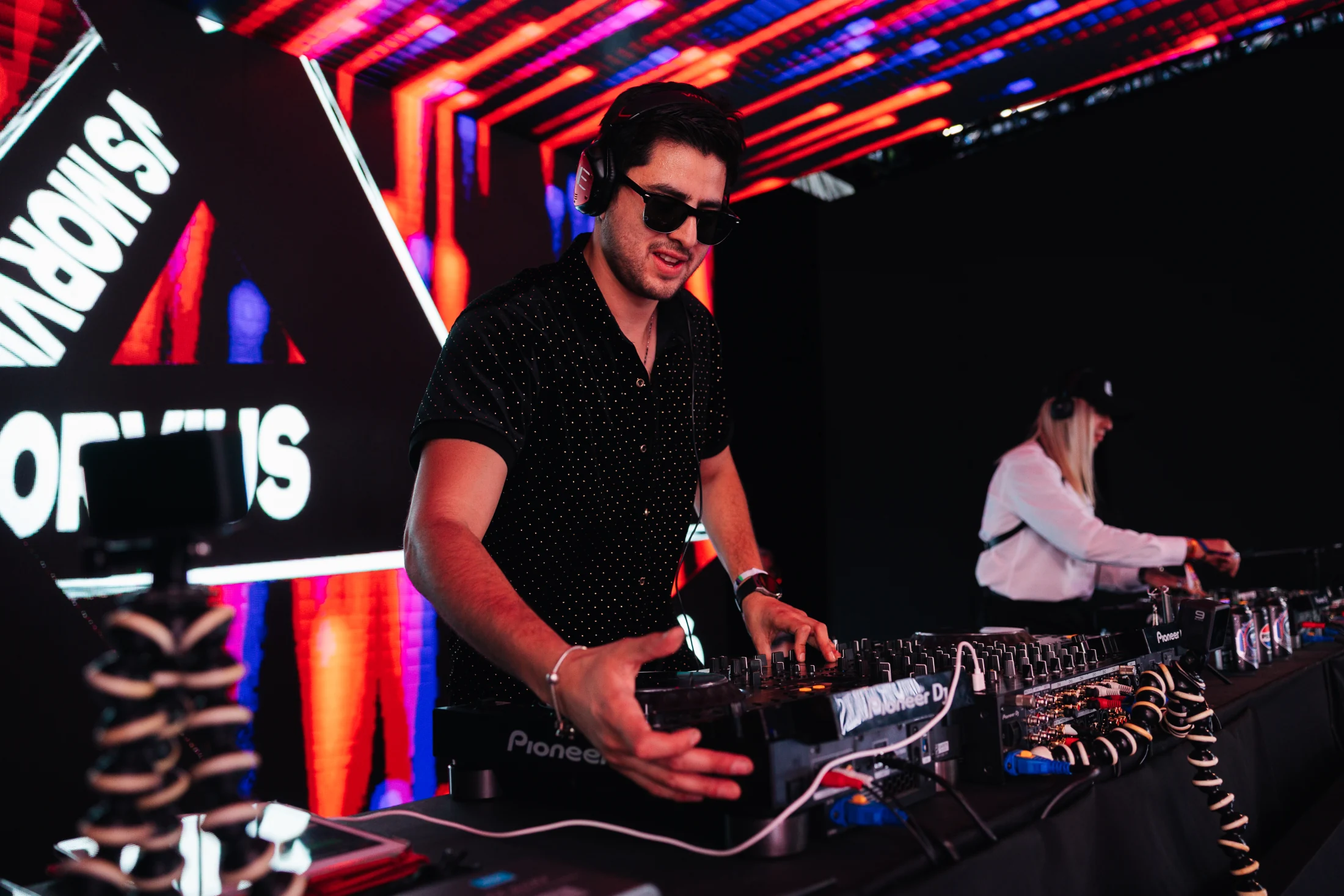 Jorge Escalante at EDC Mexico 2025, photographed by Ludovic Delot