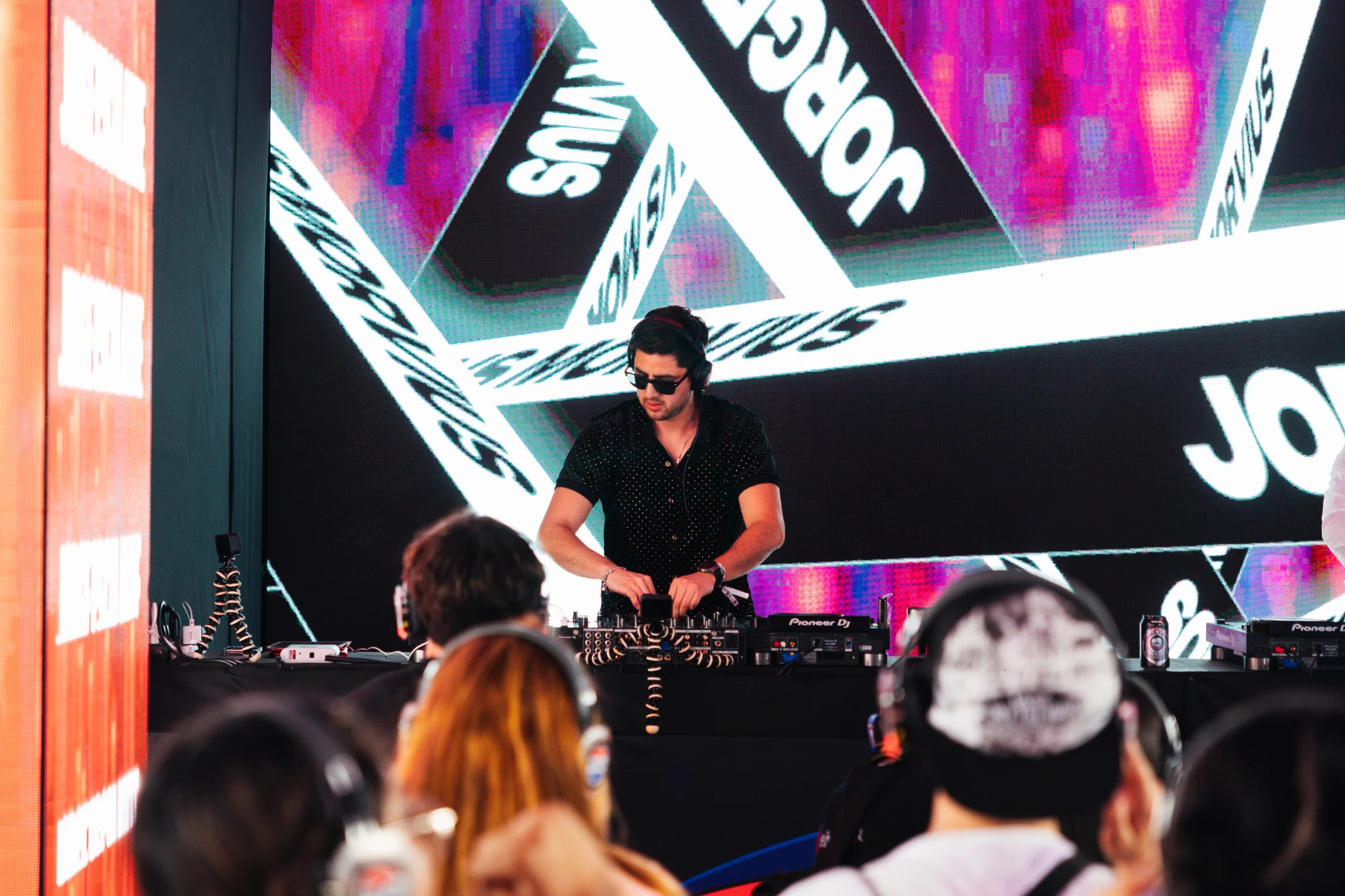Jorge Escalante at EDC Mexico 2025, photographed by Ludovic Delot