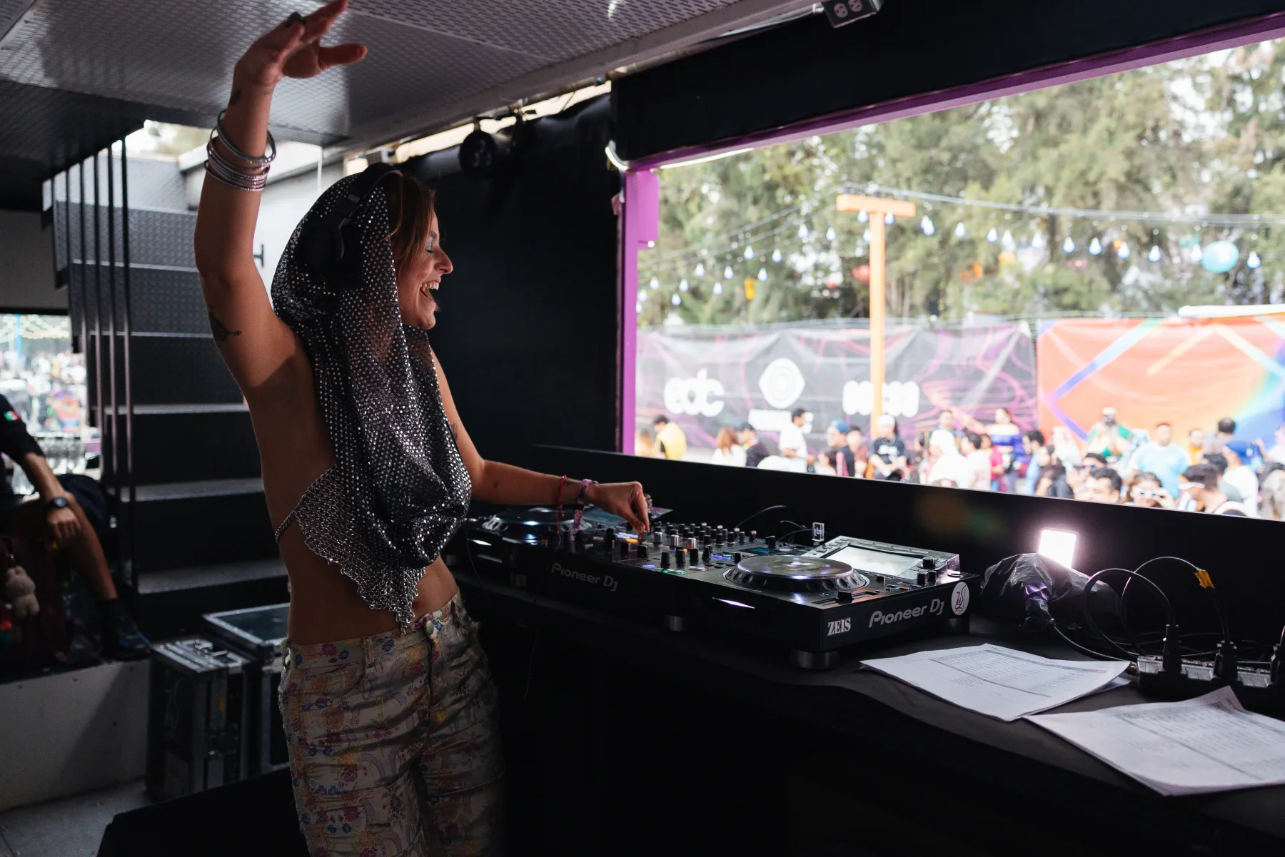 Rebecca Lasmar at EDC Mexico 2025, photographed by Ludovic Delot