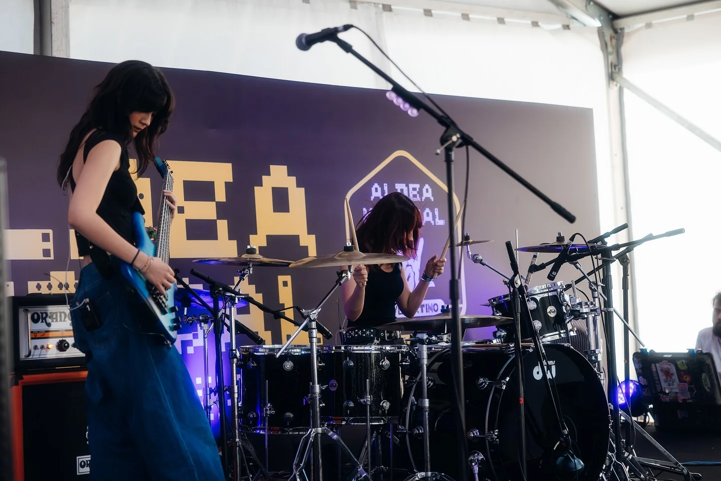 Concierto de The Warning, fotografiado por Ludovic Delot · foto 2