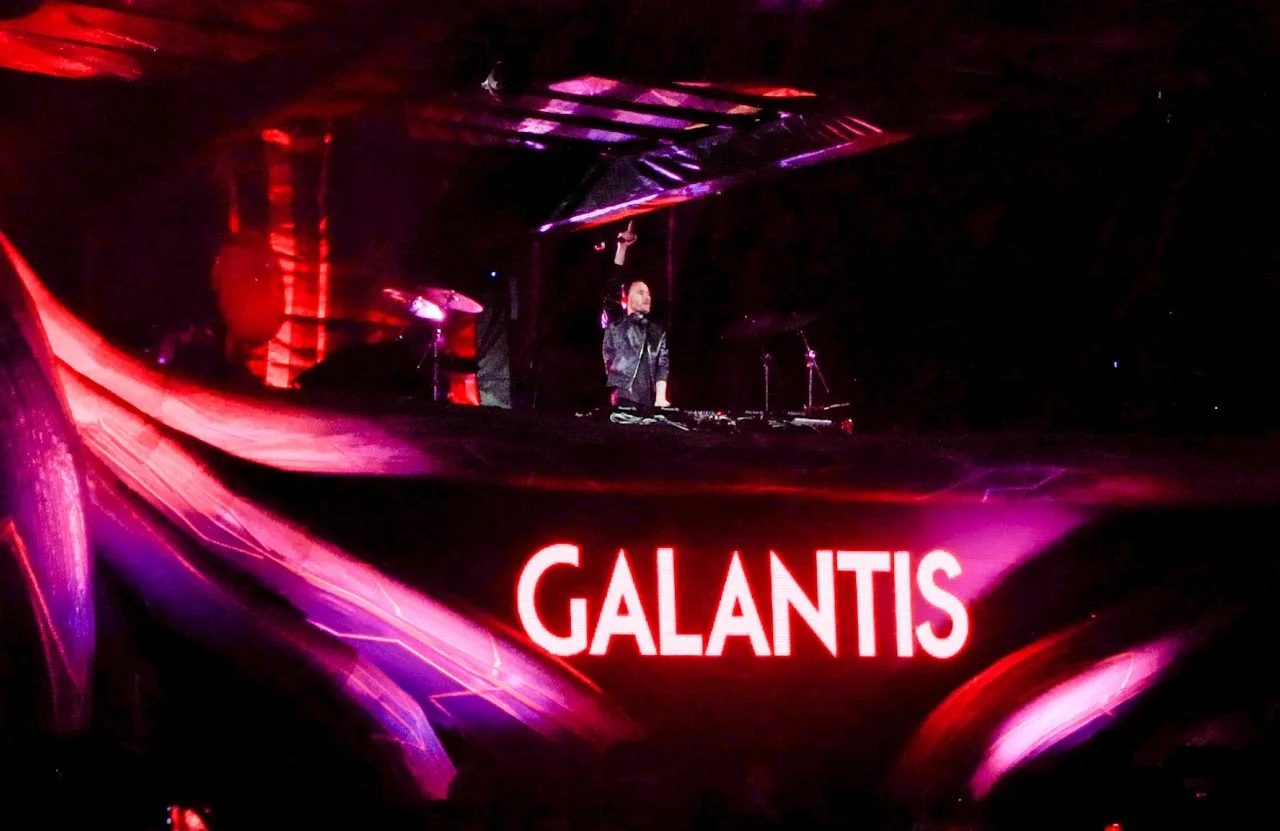 Galantis at EDC Mexico 2023, photographed by Ludovic Delot