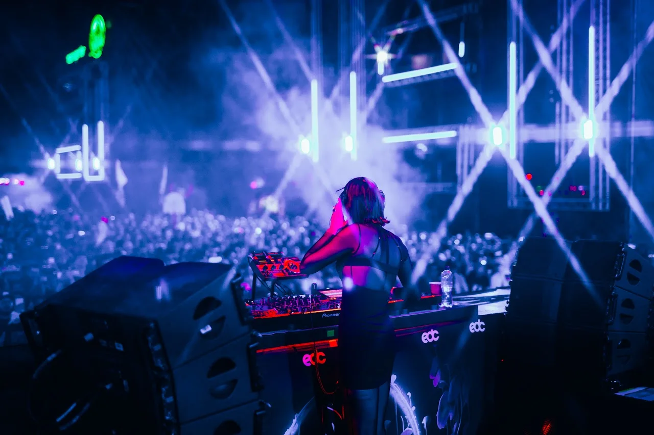 Sara Landry at EDC Mexico 2024, photographed by Ludovic Delot