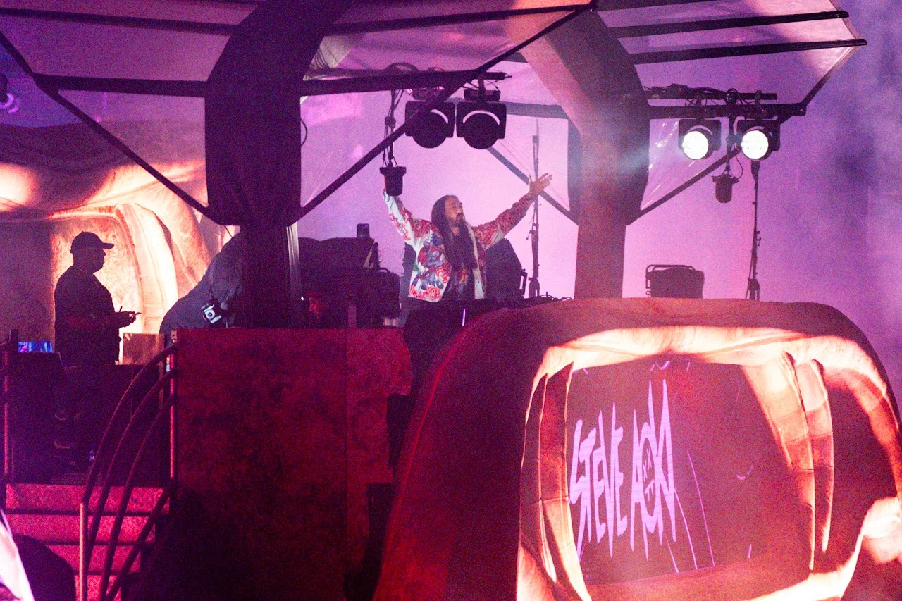 Steve Aoki performing at EDC Mexico · 2024, photographed by Ludovic Delot