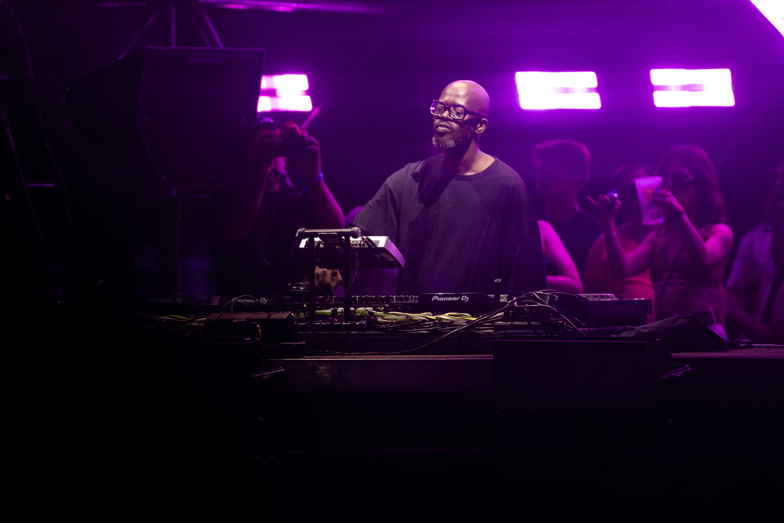 Black Coffee performing at Vaivén 2024 in Mexico, photographed by Ludovic Delot · frame 5