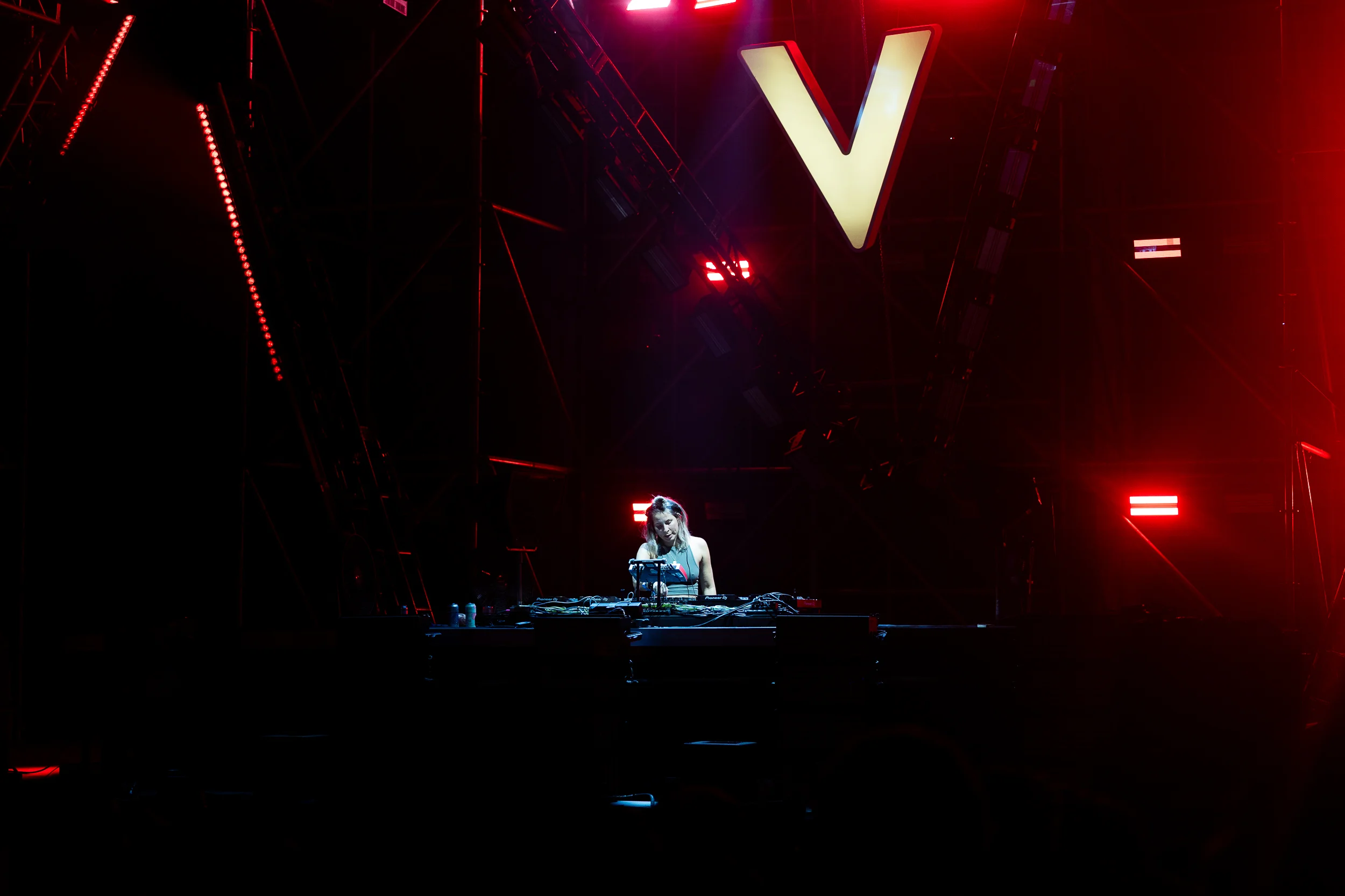 BLOND:ISH performing at Vaivén 2024 in Mexico, photographed by Ludovic Delot · frame 23