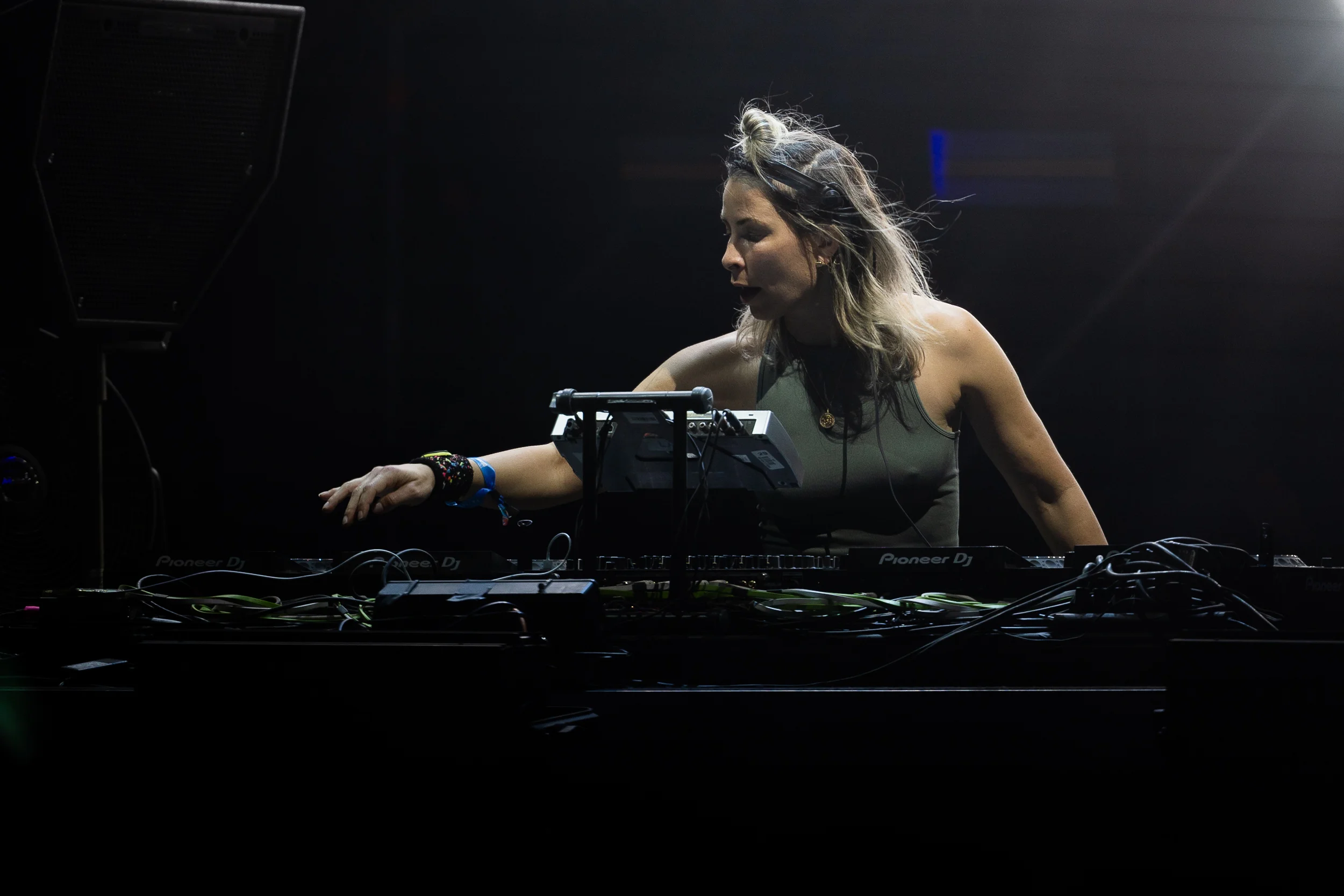 BLOND:ISH performing at Vaivén 2024 in Mexico, photographed by Ludovic Delot · frame 26