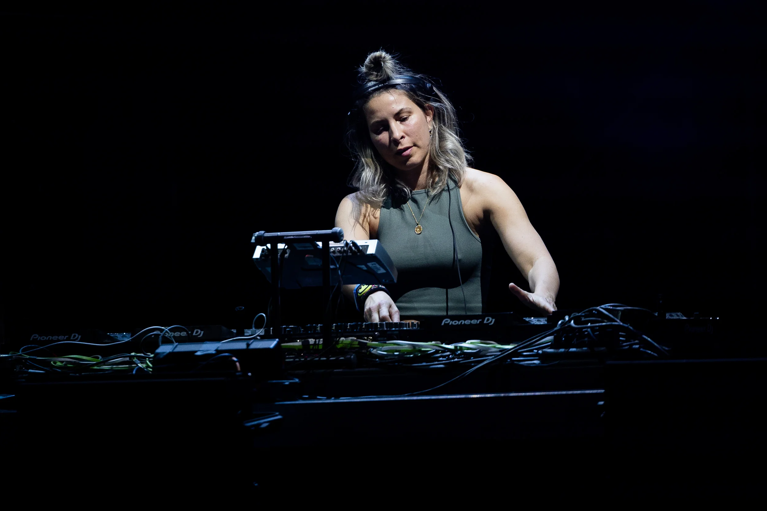BLOND:ISH performing at Vaivén 2024 in Mexico, photographed by Ludovic Delot · frame 27