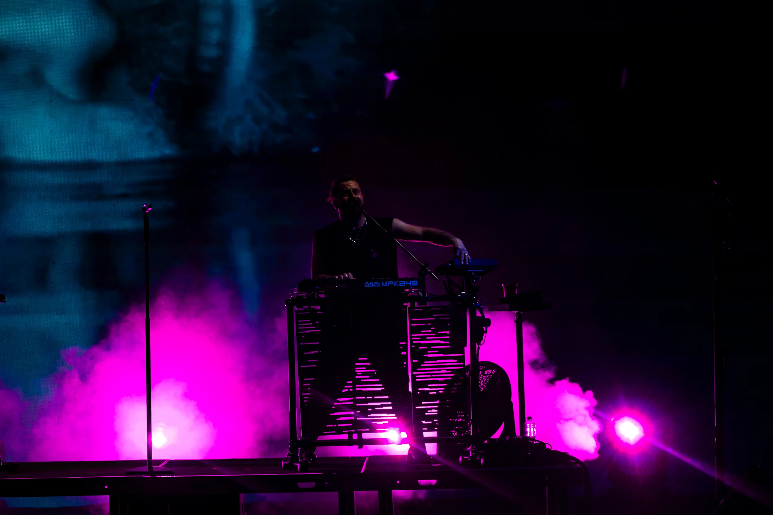 Elderbrook performing at Vaivén 2024 in Mexico, photographed by Ludovic Delot · frame 62