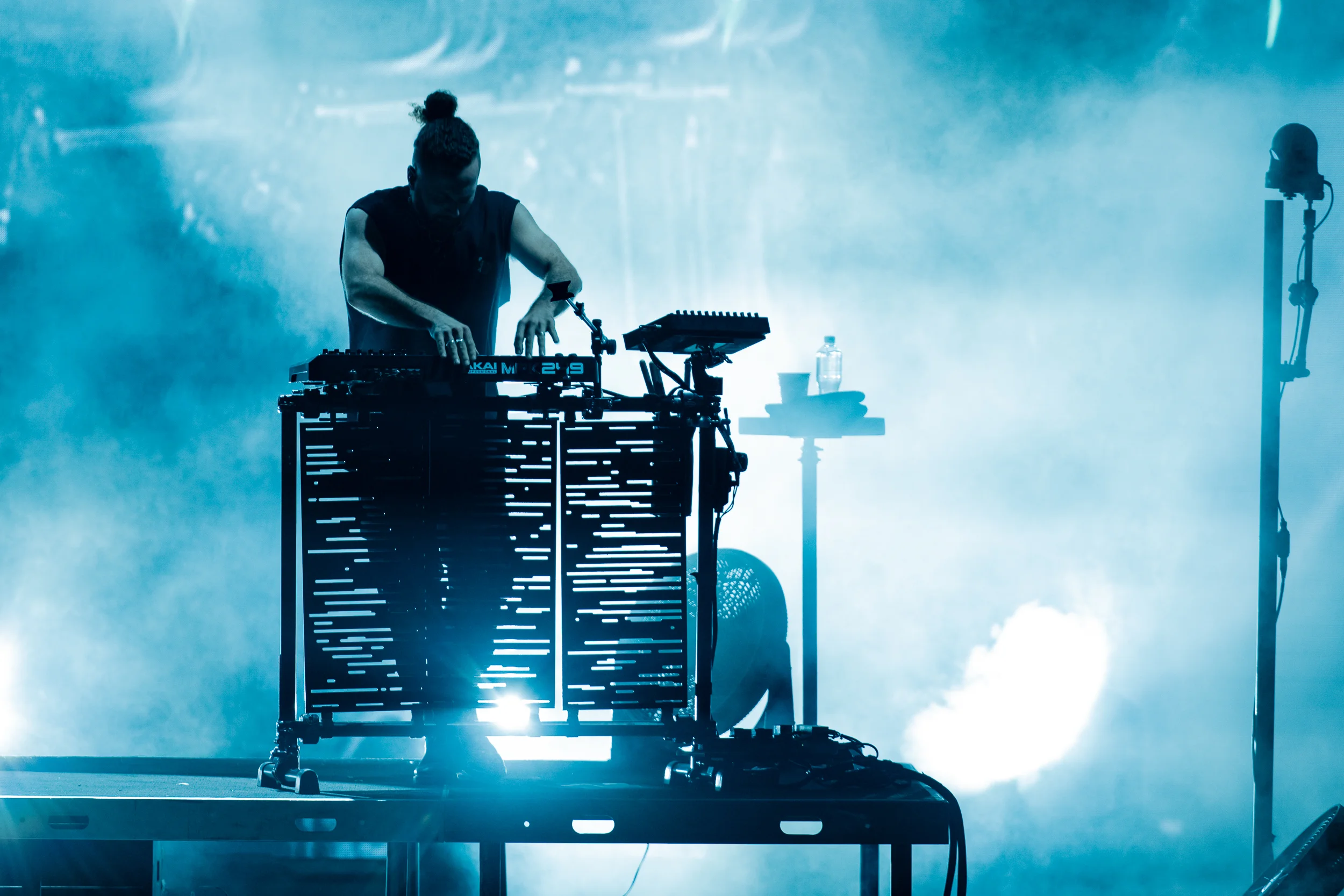 Elderbrook performing at Vaivén 2024 in Mexico, photographed by Ludovic Delot · frame 68