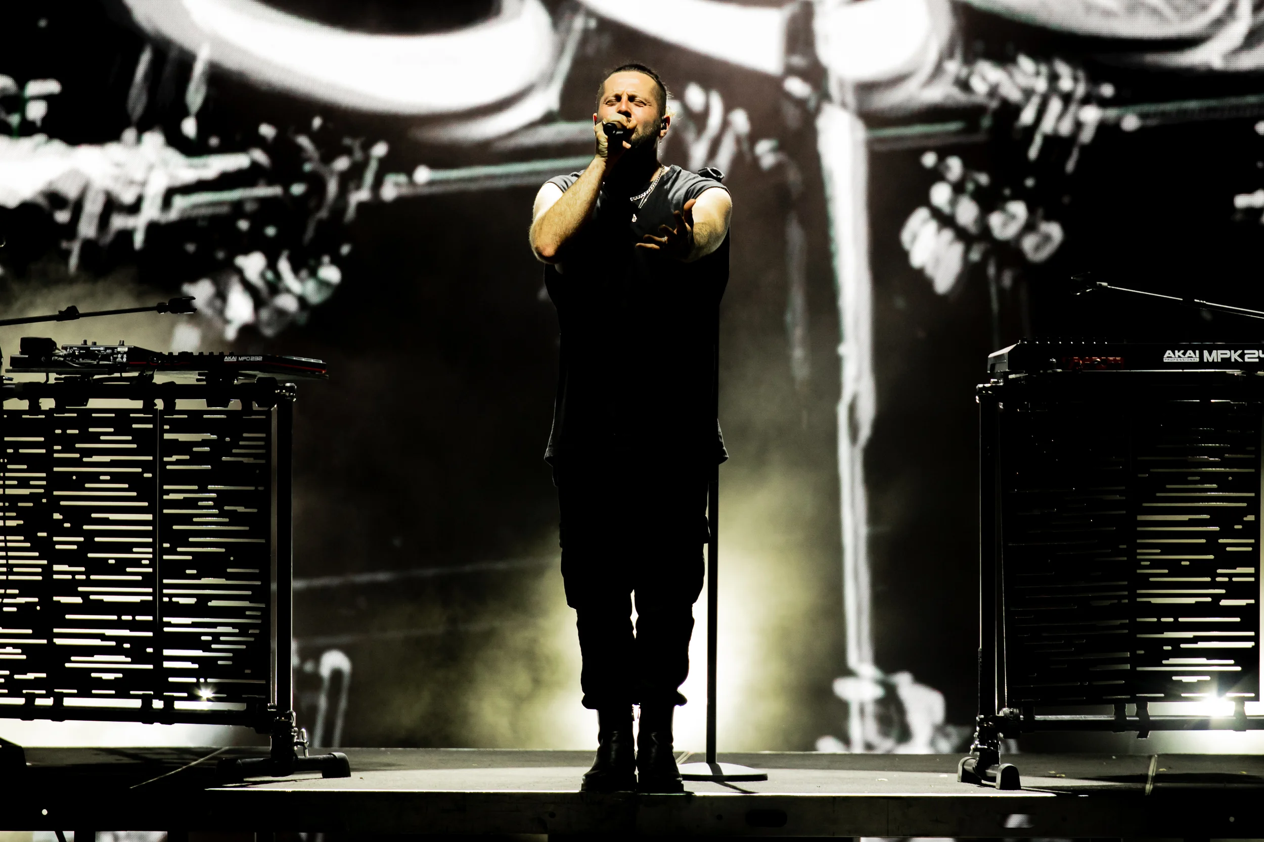Elderbrook performing at Vaivén 2024 in Mexico, photographed by Ludovic Delot · frame 70