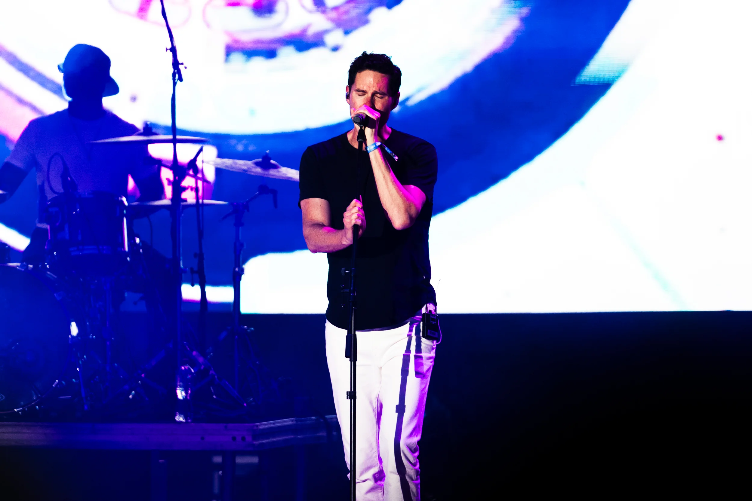 Capital Cities performing at Vaivén 2024 in Mexico, photographed by Ludovic Delot · frame 93