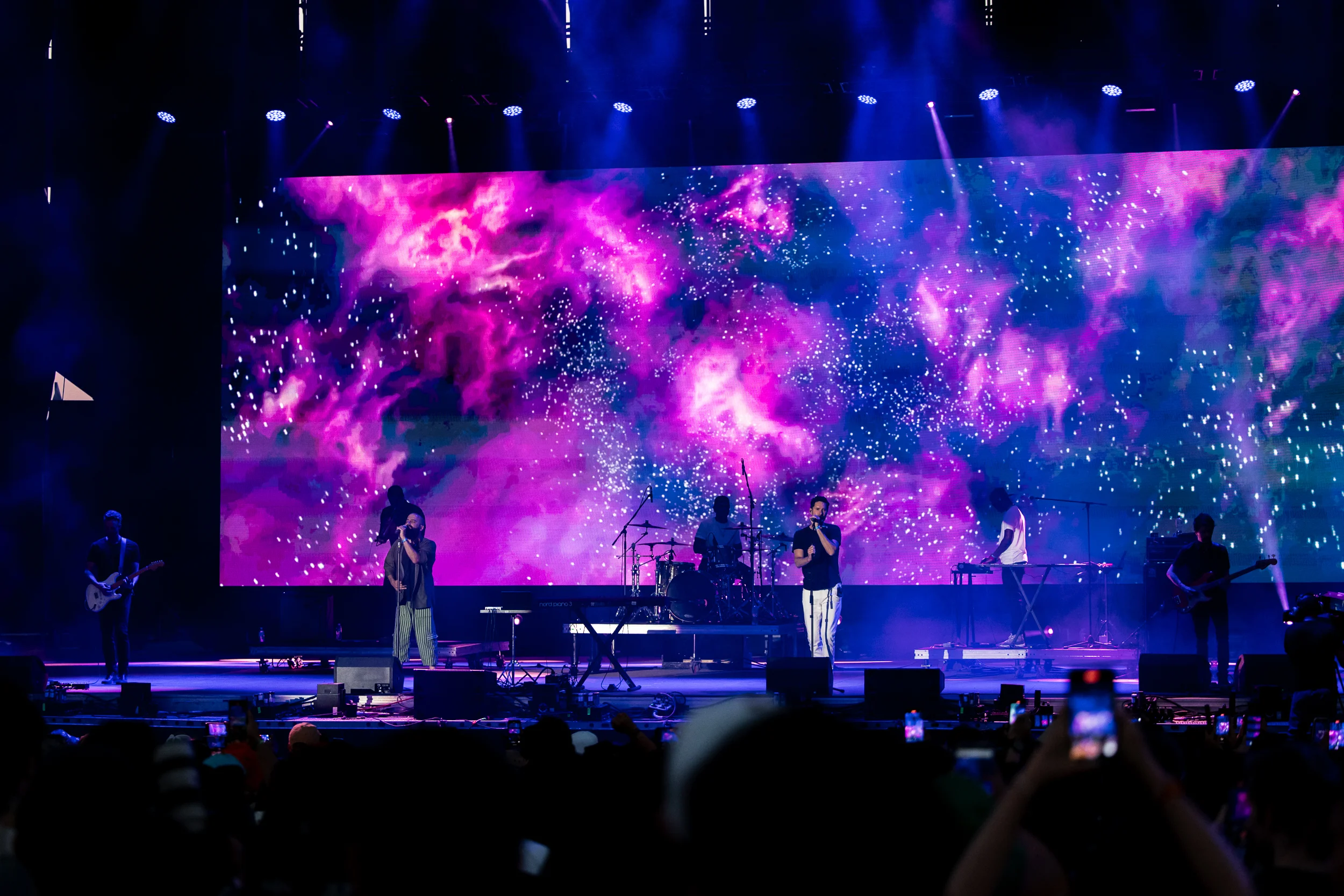 Capital Cities performing at Vaivén 2024 in Mexico, photographed by Ludovic Delot · frame 100