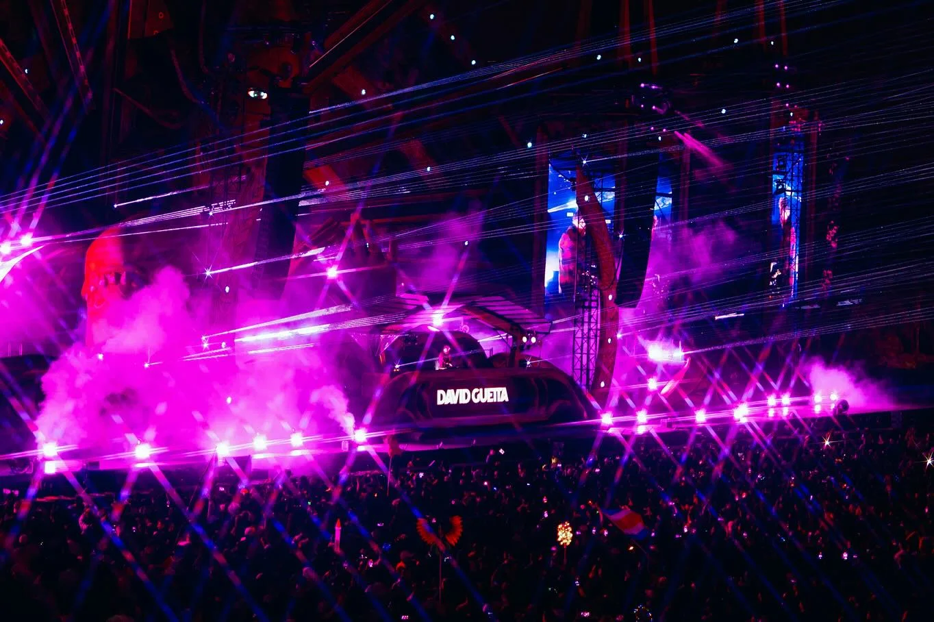 Mainstage / the room at EDC México 2024, photographed by Ludovic Delot · frame 3