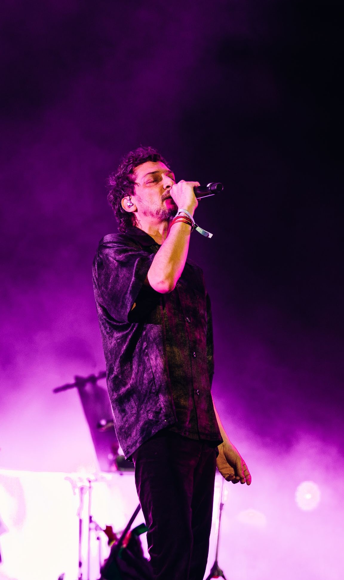 Zoé performing live, photographed by Ludovic Delot